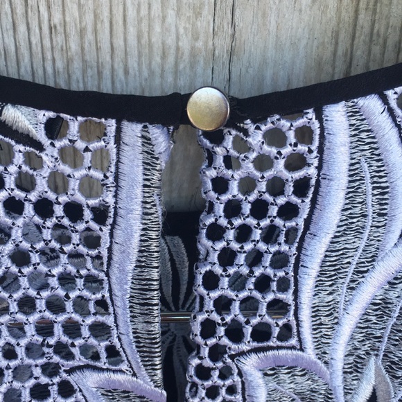 INTERMIX Top - Picture 7 of 7